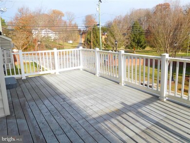 954 Hall Station Dr, Bowie, MD 20721 - photo 2