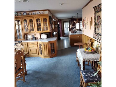 195 N Gale St, Heppner, OR 97836 - photo 6