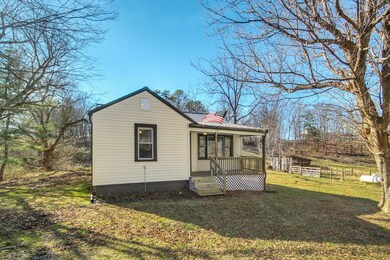 002-457451-15_Bobcat_Lane_IMG_1984_HDR
