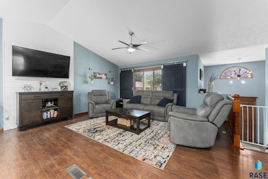 5216 S Arden Ave, Sioux Falls, SD 57108 - photo 7