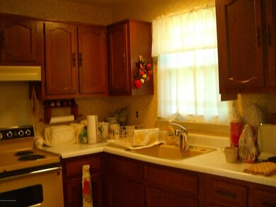 3 Vermont Ct. - Kitchen - V2