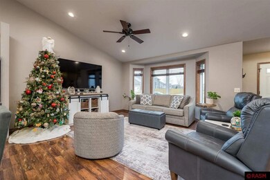 839 839 Fieldcrest Dr, Mankato, MN 56001 - photo 6