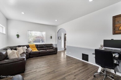 08-Living Room