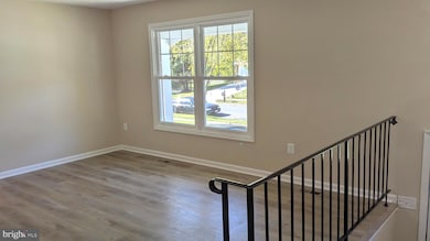 9903 Quiet Glen Ct, Springdale, MD 20774 - photo 4