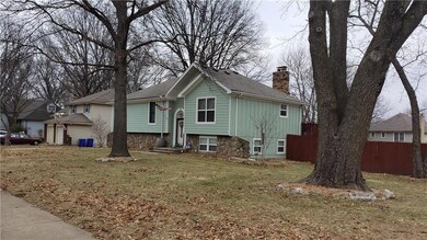 4831 Stearns Ln, Shawnee, KS 66203 - photo 5