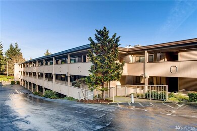 The Islandaire unit 208, Mercer Island, WA 98040 - photo 6