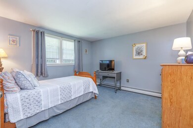 24 Berkley St, MerriMacK, NH 03054 - photo 4