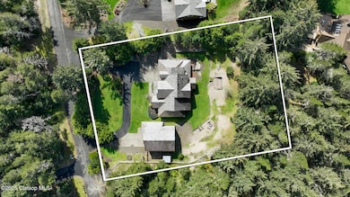 1471 SW Pine Dr-12