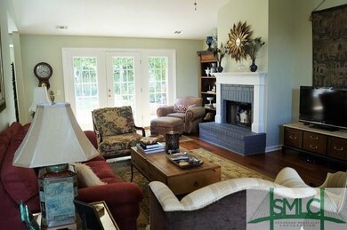 142 Druid Cir, Savannah, GA 31410 - photo 2