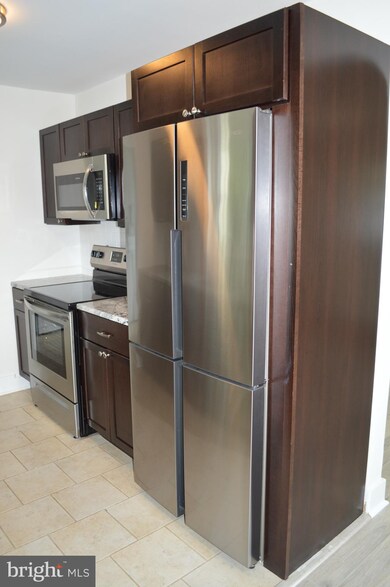 811 Harwood Rd, Wilmington, DE 19804 - photo 3