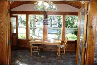 332 Rosewell St, Springfield, MA 01109 - photo 3