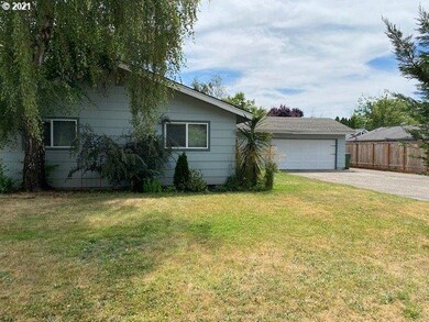 1804 E Laurel Dr, Newberg, OR 97132 - photo 3