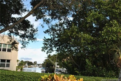 Condo Canal
