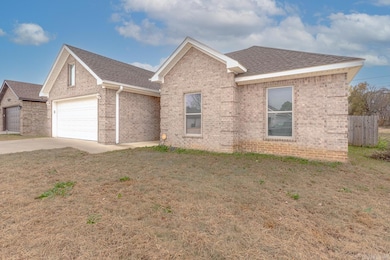 105 Redwood Dr, Bono, AR 72416 - photo 2
