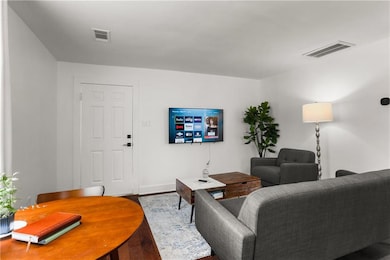 6021 Tchoupitoulas St unit C, New Orleans, LA 70118 - photo 5