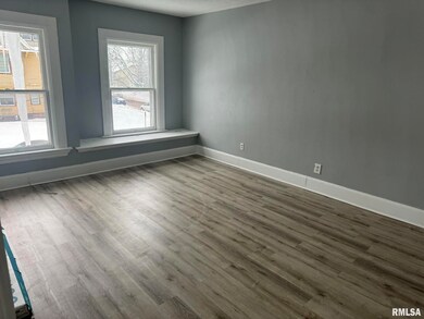 1421 Grand Ave unit 2, Davenport, IA 52803 - photo 5