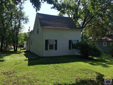 312 Fowler St, Maple Hill, KS 66507 - photo 3