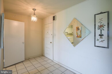 Park Towers West unit 607, Baltimore, MD 21215 - photo 2