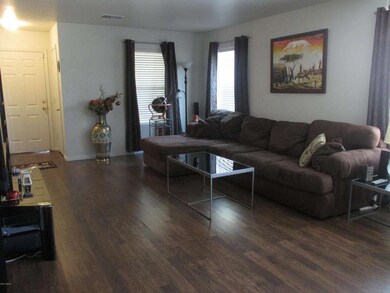 4th St living rm 3