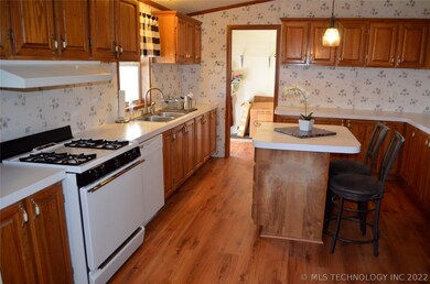 2380 N 186 Rd, Mounds, OK 74047 - photo 4