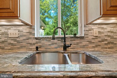 1213 Cavendish Dr, Silver Spring, MD 20905 - photo 6