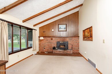 17 Tieman Rd, Schenectady, NY 12302 - photo 2