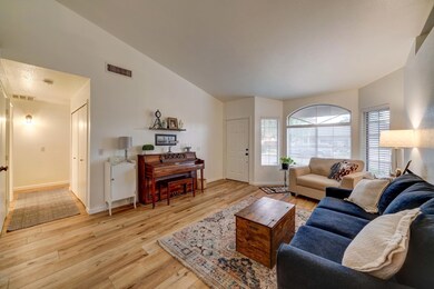 8060 E Dartmouth St-7