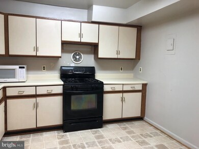 1904 Wilson Ln unit T2, McLean, VA 22102 - photo 7