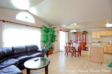 Great Open Floor Plan!