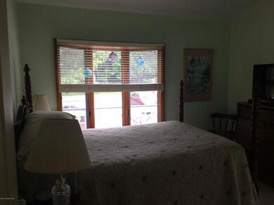 387 Birch Dr, Blakeslee, PA 18610 - photo 3