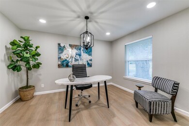 6218 Berwyn Ln, Dallas, TX 75214 - photo 5