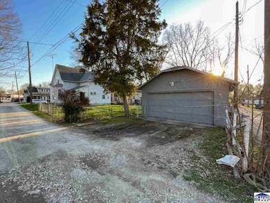 2232 Sycamore St, Terre Haute, IN 47807 - photo 5