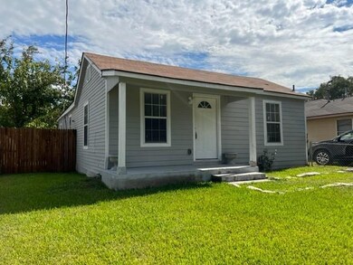 803 E Milam St, Ennis, TX 75119 - photo 3