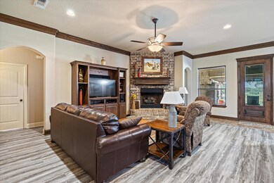 3000 Elkton Dr, Granbury, TX 76049 - photo 3