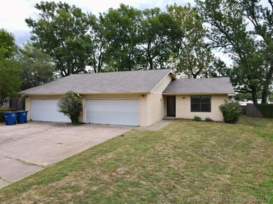 8041 - EXTERIOR VIEW