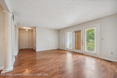 03-1327-Coolidge-Rd-12-East-Lansing-MI-4