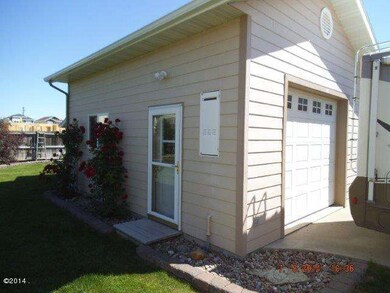 Shop/Studio and or detached garage
