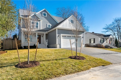 70 Magnolia St, Bristol, RI 02809 - photo 2