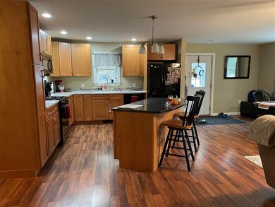 381 Lackey Hill Rd, Saint Johnsbury, VT 05819 - photo 5