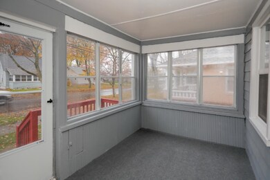 709 Constantine St-103