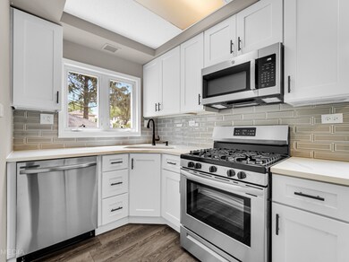 300 N Myrtle Ave, Elmhurst, IL 60126 - photo 5