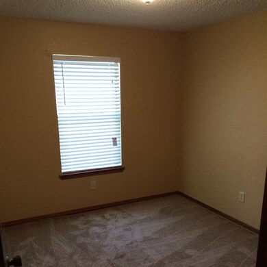 706 Silver Maple Ln, Noble, OK 73068 - photo 3