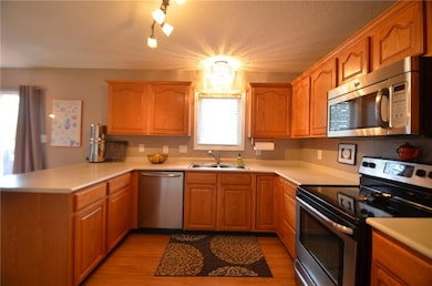 2519 E Marion St, Des Moines, IA 50320 - photo 4