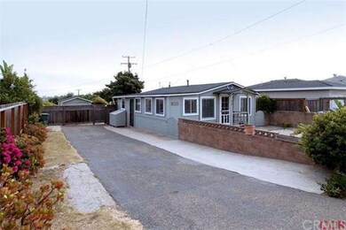 Long Long Driveway, and Property is completely fen