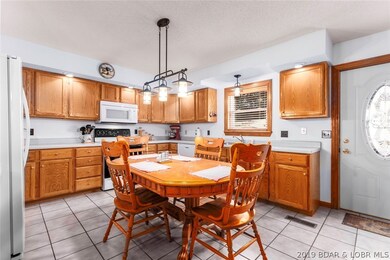 2651 Robin Hood Ln, Roach, MO 65787 - photo 7