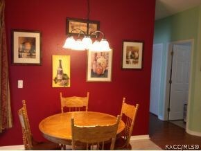 Eat in breakfast area