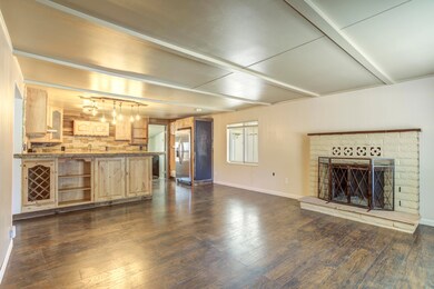 Living Room & Kitchen