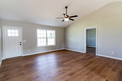 11959 Old Kentucky Rd, Sparta, TN 38583 - photo 5