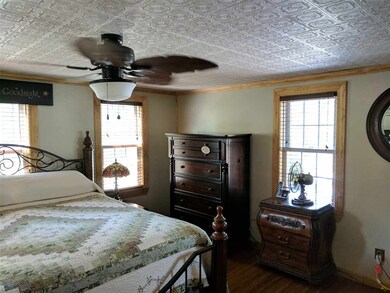 77 Autumn St, Rochester, NH 03868 - photo 2