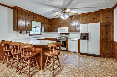 759 Vestal Creek Ct, Asheboro, NC 27205 - photo 6